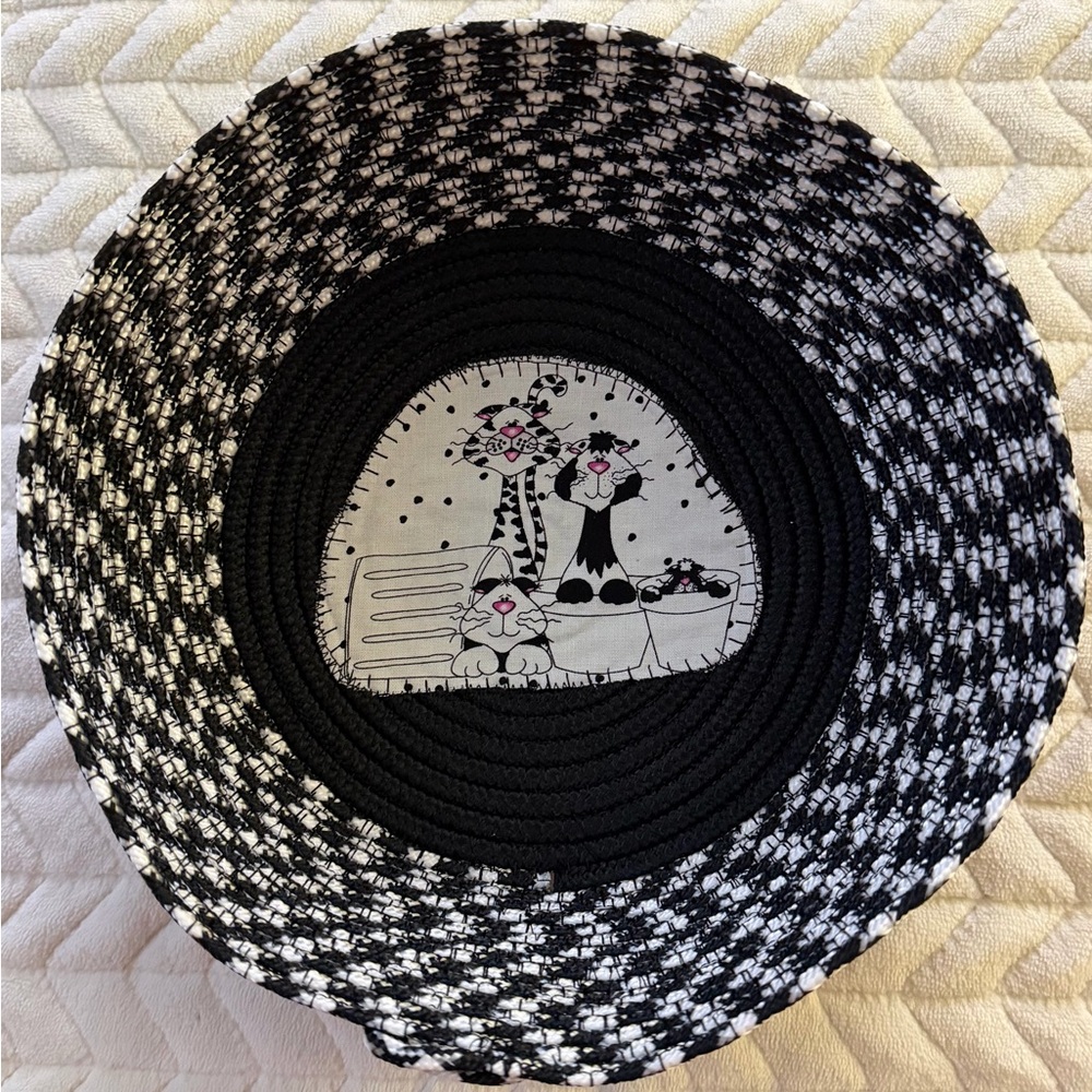 Black & White Cat Design Rope Bowl